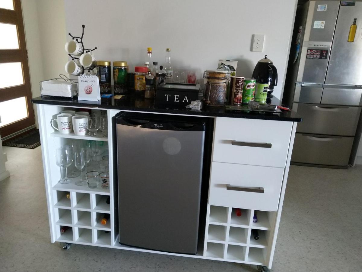 C'Est La Vie Bed & Breakfast Όλμπανι Εξωτερικό φωτογραφία